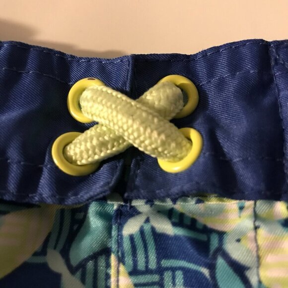 UV Skinz swim trunks Size 5 shorts. Blue sharks UV Protection 50+ sunwear - Picture 7 of 8